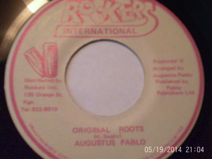 Hud-1 vinyl photos 733