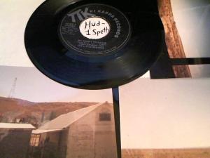 Hud-2 vinyl photos 3620