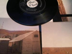 Hud-2 vinyl photos 3631