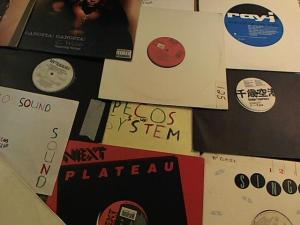 Hud-2 vinyl photos 3958