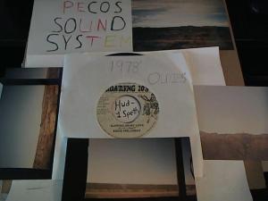 Hud-2 vinyl photos 945