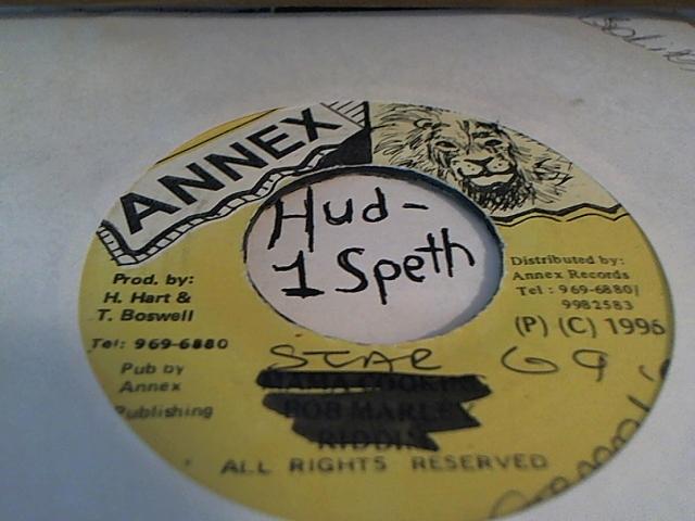 Hud-2 vinyl photos 134