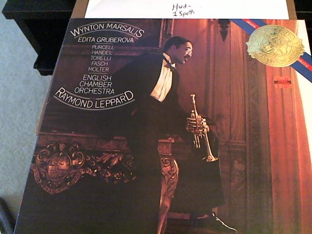 Hud-2 vinyl photos 1702