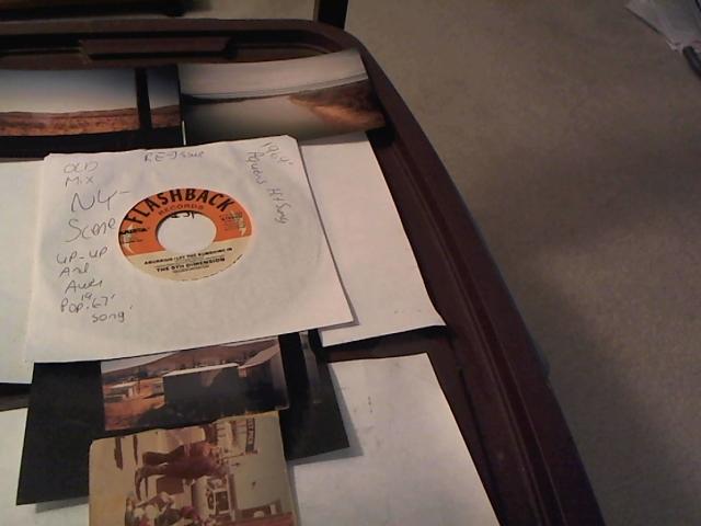 Hud-2 vinyl photos 275