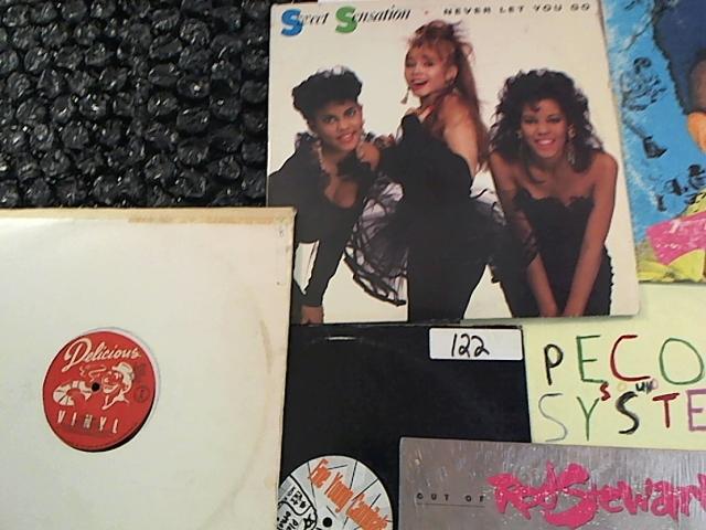 Hud-2 vinyl photos 4701